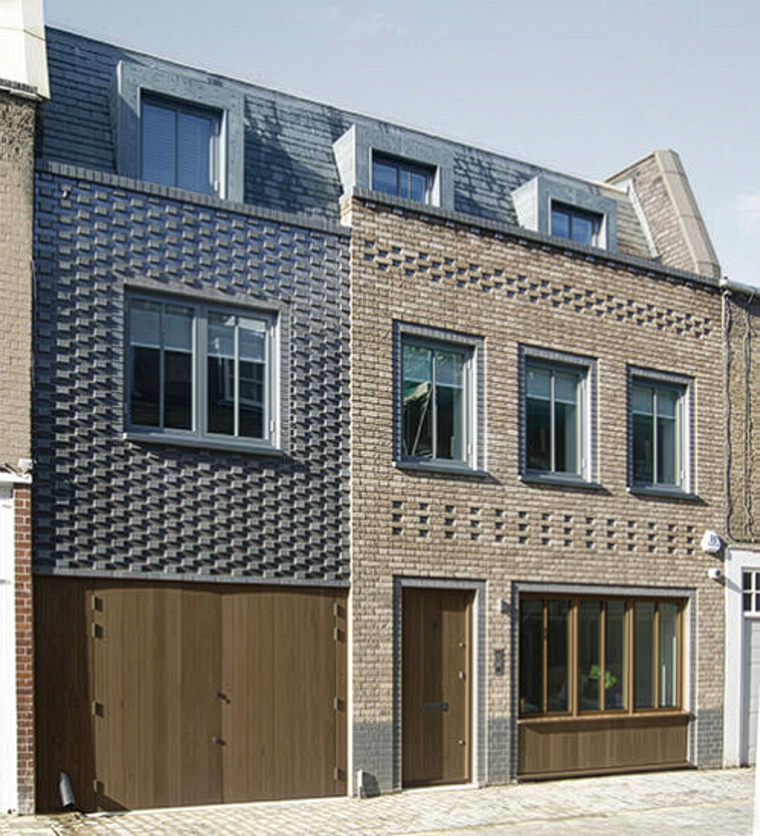 New House with Innovative Glazed Brick